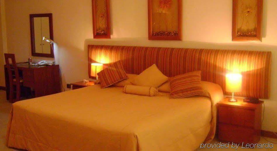 Hotel Ayenda Suites Orrantia Lima Buitenkant foto